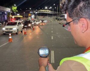 Prefeitura verifica funcionamento de radar na Avenida Santos Dumont para garantir conformidade