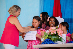 Prefeitura destaca desempenho de alunos da Escola Santa Júlia em olimpíadas educacionais