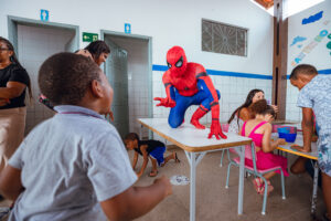 Mutirão do INSS antecipa benefícios e atende crianças atípicas em Lauro de Freitas