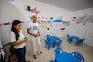 Prefeita Débora Regis realiza visita técnica à Creche Casulo Vovó Ana e anuncia melhorias estruturais