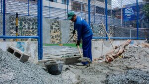 Prefeitura de Lauro de Freitas inicia concretagem e avança em obras da Praça Santa Bárbara