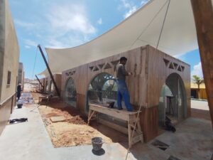 Requalificação da Orla de Ipitanga avança com novas estruturas e infraestrutura moderna