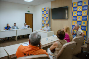 Gestão municipal se reúne e ouve demandas dos moradores de Vilas do Atlântico