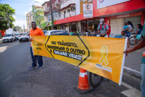Campanha Maio Amarelo leva conscientização e orientações para o trânsito da cidade