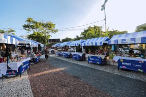 Feira de Economia Solidária e Criativa realiza edição especial de Dia das Mães em Lauro de Freitas