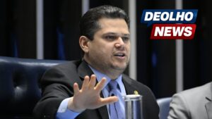 Alcolumbre defende análise cuidadosa da PEC que altera a escala 6×1 antes de votação no Senado