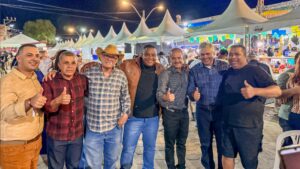 Elinaldo amplia presença política no Extremo Sul da Bahia durante agenda ao lado do deputado Robinho