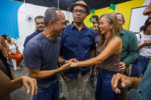 Elinaldo Araújo participa de encontro político em Mata de São João e reforça diálogo com lideranças do município