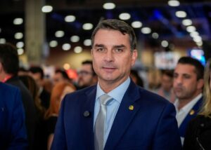 POLYMARKET: Flávio Bolsonaro dispara e chega a 87% de probabilidade de vitória contra Lula após primeiro turno