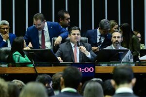 PF no Senado, dívidas, violência e OVNIs: os assuntos que movimentaram o noticiário
