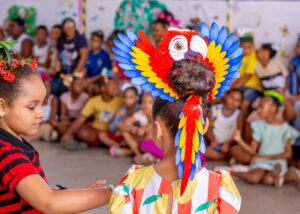 Cores, música e criatividade marcam Semana da Criança na rede municipal de Lauro de Freitas